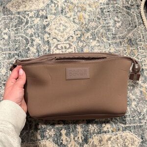 Dange Dover Large Hunter Toiletry Bag